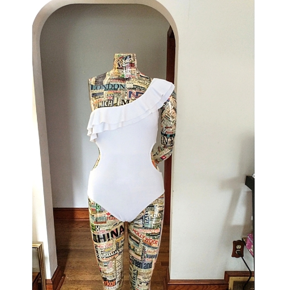 HEAT WAVE SALE!White Ruffle One Shoulder Swimsuit With Cut-outs, sz Medium/Large - Picture 8 of 14